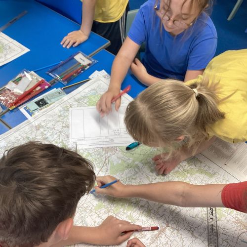 Geography: Map hunt